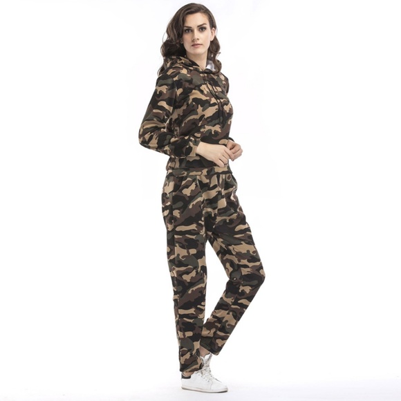 One piece Hoodie with Trousers camouflage - Picture 2 of 8